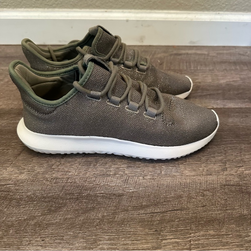 Adidas Tubular women’s size 9.5